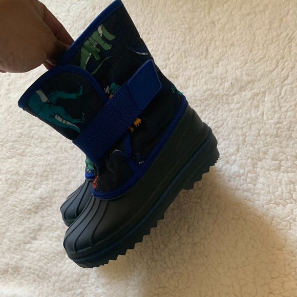Toddler Boys Dino Snow Boots***Like new, worn once - Picture 4 of 12